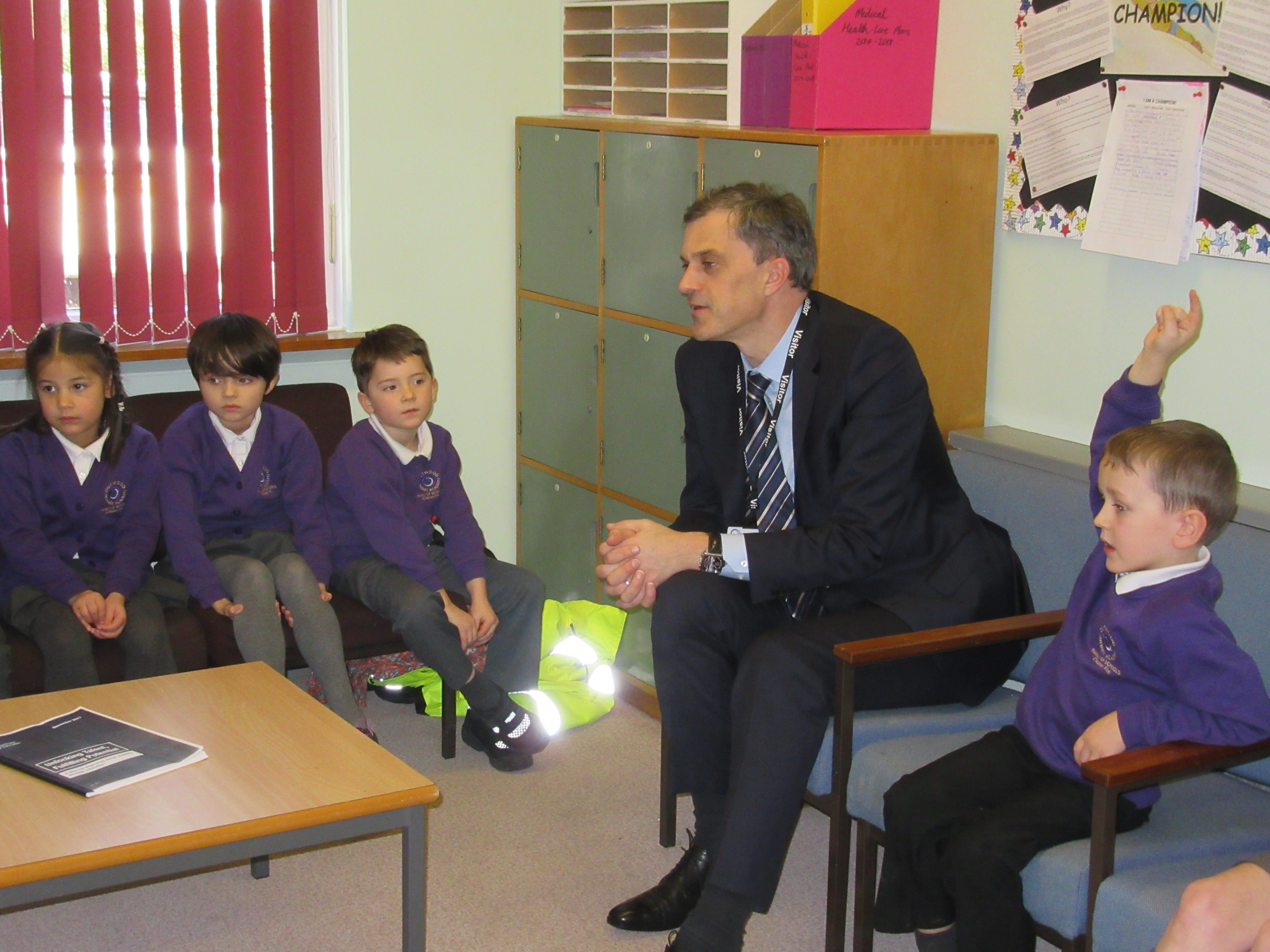 Julian Smith MP visits Outwood Primary Academy Greystone | Julian Smith MP