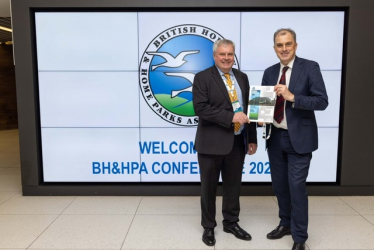 Julian meeting Thomas Marshall at the conference 